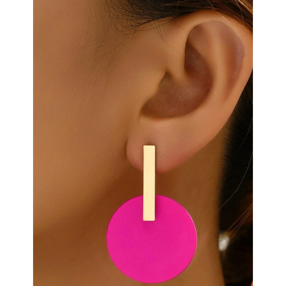 Fuchsia Flair Earrings - Picture 1 of 3